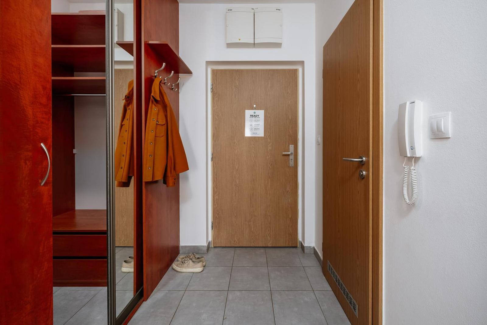 Prague Days - Bright Apartment - Balcony - Private Parking المظهر الخارجي الصورة